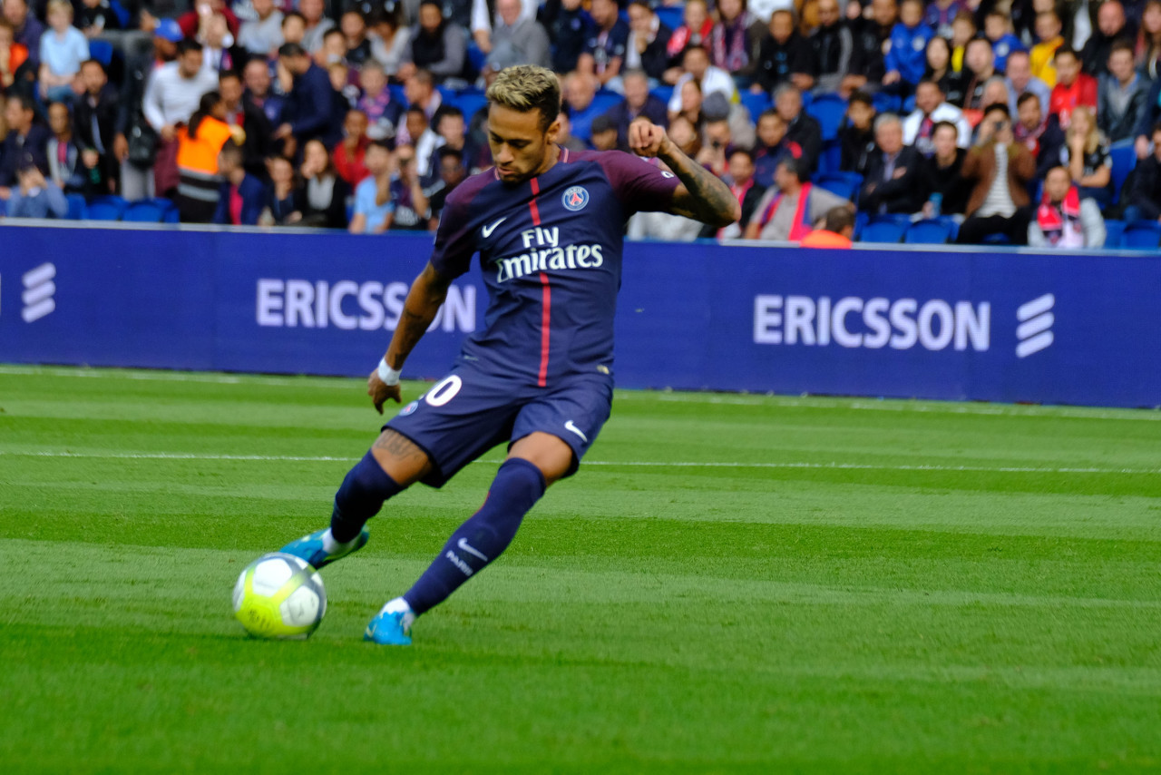 真·小文班！韦尔首节5中3贡献10分5板 三分3中2（迷你文班实锤！韦尔首节5投3中拿下10分5篮板，三分线三投两中）