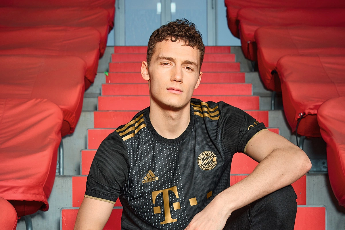 吉迪展现全面实力，得分与篮板双丰收（吉迪全面爆发，得分篮板齐收获）