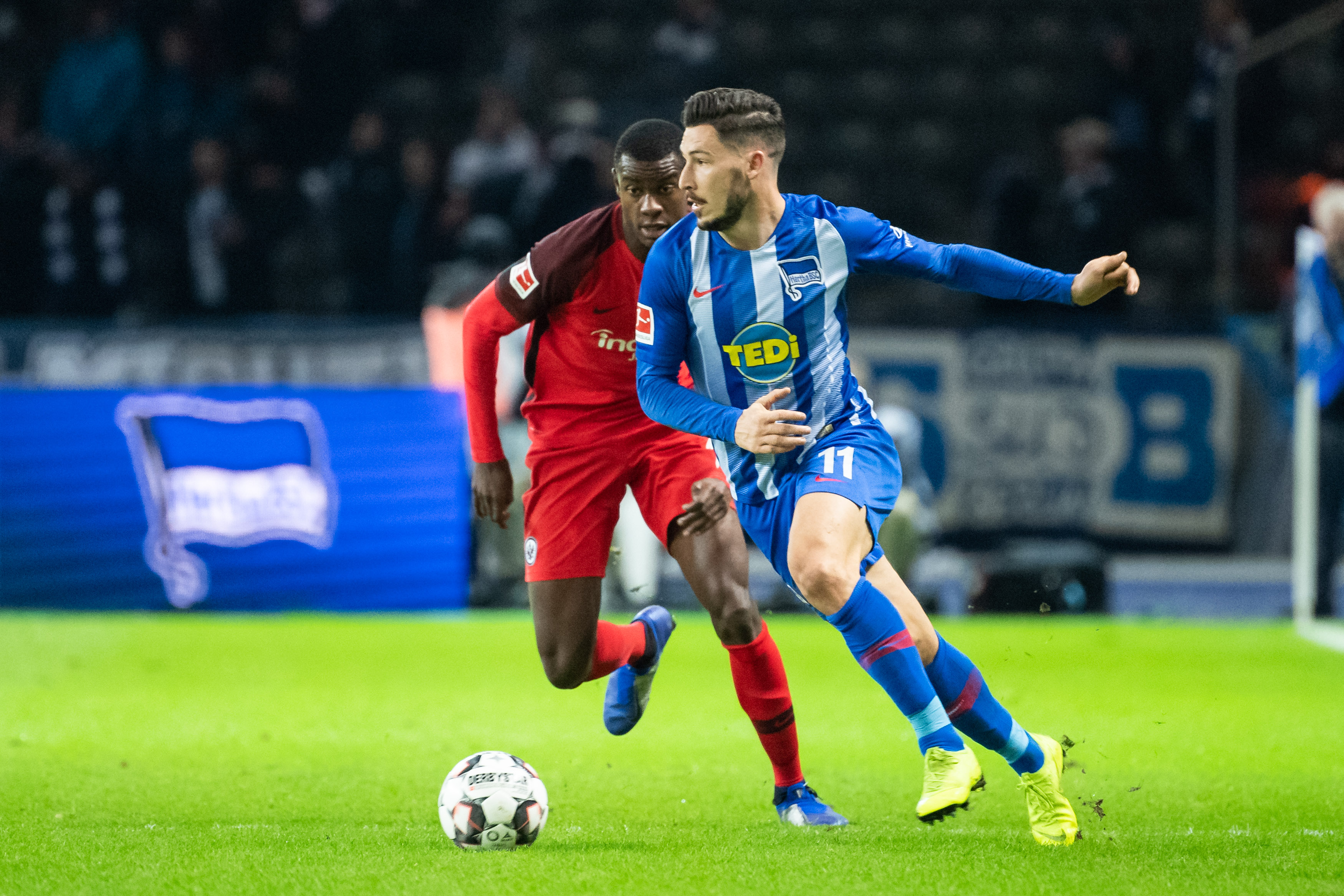 两球员结束联赛征程即赴国家队报到