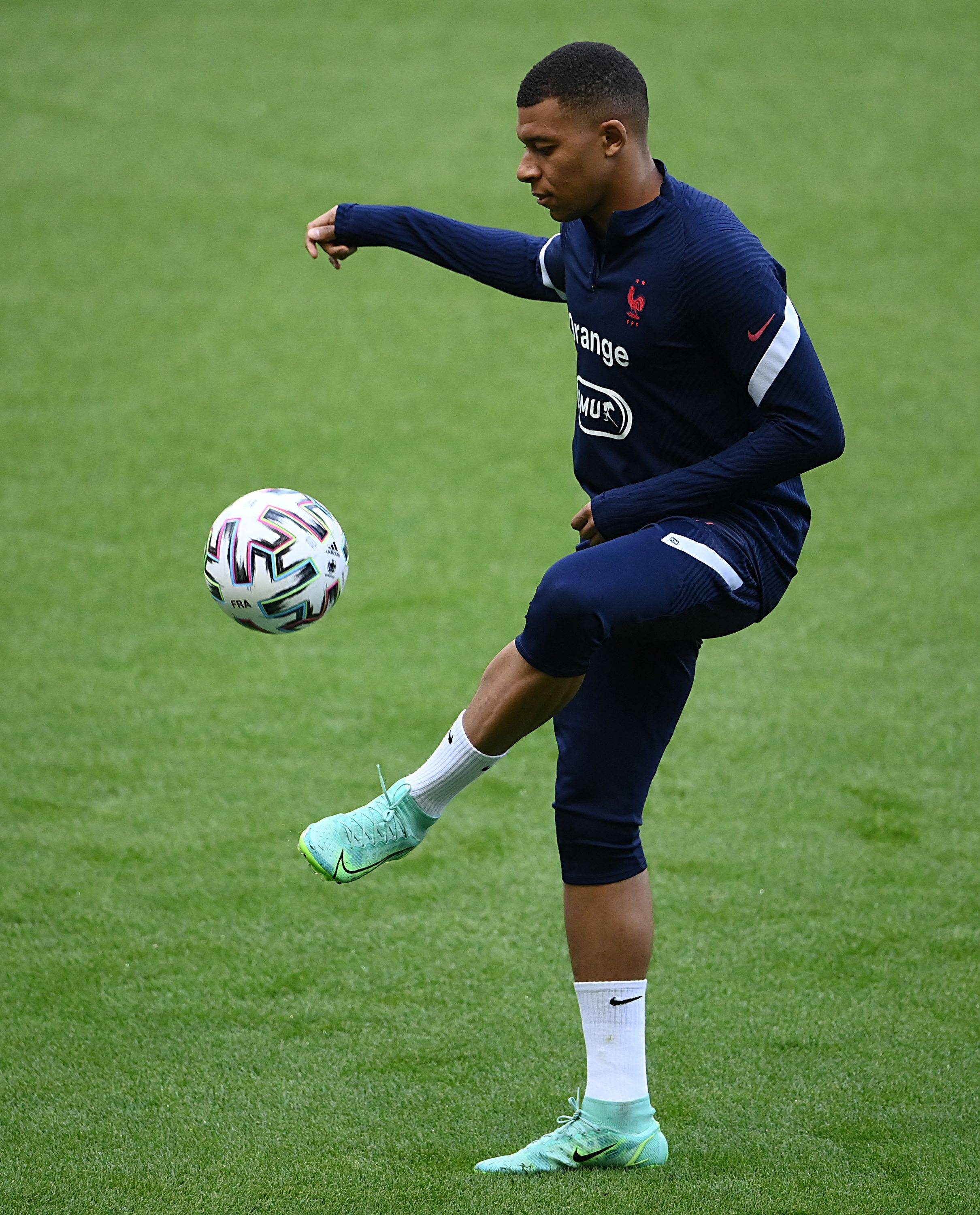 费城人队核心舒瓦伯被选为大联盟 2025 年度“最受球员欢迎队友”