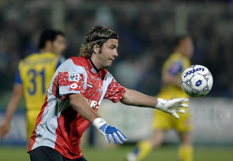 这下真信了！切尔西9号魔咒无人可破，新援中锋再遭严重伤情困扰